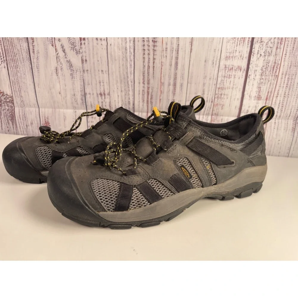 Keen leather upper